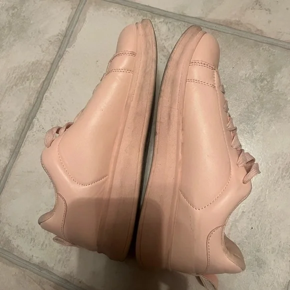 Pink shoes - Picture 6 of 8